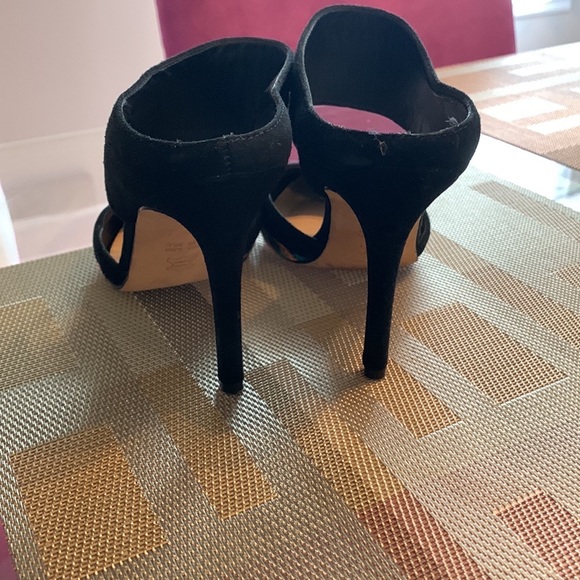 Via Spiga used once the front is different color pretty - Picture 3 of 11